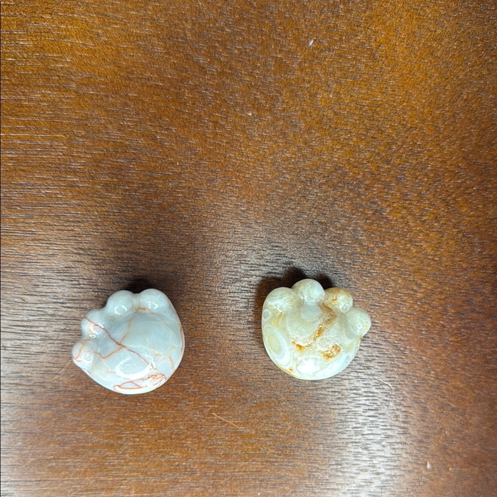 Handcrafted Stone Bear Paws - Picture 1 of 3